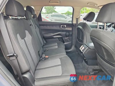 Zdjęcie 11 z 13 samochodu: 2022 KIA SORENTO LX VIN:5XYRG4LC9NG100731 - miniatura