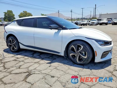 Czwarte zdjęcie samochodu z boku: 2023 KIA EV6 GT LINE VIN:KNDC4DLCXP5122117 - miniatura