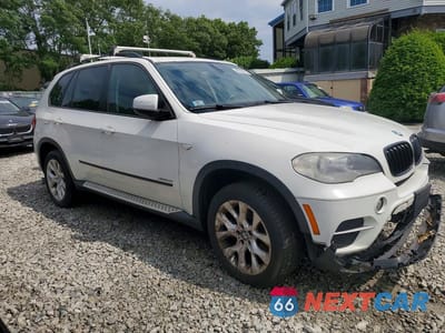 Czwarte zdjęcie samochodu z boku: 2013 BMW X5 XDRIVE35I VIN:5UXZV4C54D0B17479 - miniatura