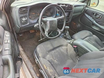 Zdjęcie 8 z 12 samochodu: 2003 CHEVROLET BLAZER VIN:1GNCT18X93K169848 - miniatura