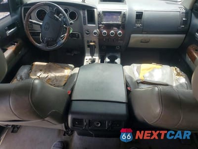 Zdjęcie 8 z 12 samochodu: 2010 TOYOTA TUNDRA CREWMAX LIMITED VIN:5TFHW5F14AX145792 - miniatura