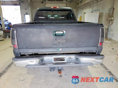 Zdjęcie 6 z 13 samochodu: 2001 CHEVROLET SILVERADO K2500 HEAVY DUTY VIN:1GCHK23GX1F206328 - miniatura