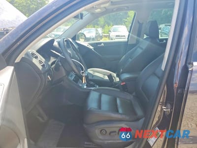 Zdjęcie 7 z 13 samochodu: 2016 VOLKSWAGEN TIGUAN S VIN:WVGBV7AX2GW521755 - miniatura