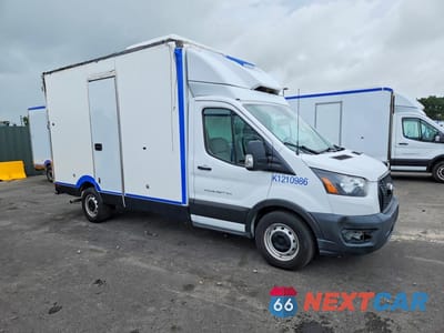 Czwarte zdjęcie samochodu z boku: 2022 FORD TRANSIT DELIVERY TRUCK VIN:1FDBW5Z87NKA20217 - miniatura