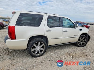 Trzecie zdjęcie samochodu z tyłu: 2008 CADILLAC ESCALADE LUXURY VIN:1GYFK638X8R184860 - miniatura