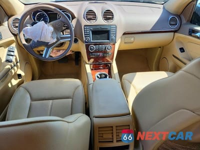 Zdjęcie 8 z 13 samochodu: 2010 MERCEDES-BENZ GL 350 BLUETEC VIN:4JGBF2FB0AA532562 - miniatura