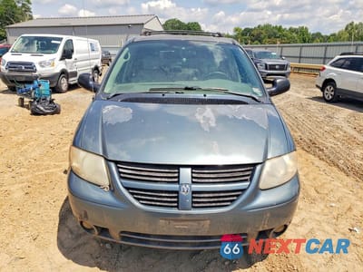 Piąte zdjęcie samochodu w środku: 2005 DODGE GRAND CARAVAN SXT VIN:2D4GP44L35R262052 - miniatura