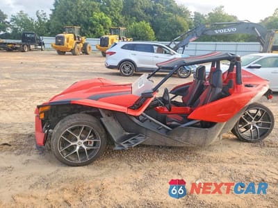Trzecie zdjęcie samochodu z tyłu: 2016 POLARIS SLINGSHOT SL VIN:57XAAPFA7G5109859 - miniatura