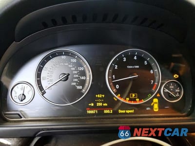 Zdjęcie 9 z 12 samochodu: 2011 BMW 535 XI VIN:WBAFU7C59BC873209 - miniatura