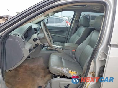 Zdjęcie 7 z 13 samochodu: 2007 JEEP GRAND CHEROKEE LAREDO VIN:1J8HS48PX7C595480 - miniatura
