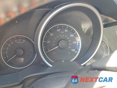 Zdjęcie 9 z 12 samochodu: 2018 HONDA FIT SPORT VIN:3HGGK5H63JM707639 - miniatura