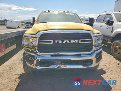 Piąte zdjęcie samochodu w środku: 2019 RAM 5500 VIN:3C7WRMDL6KG645734 - miniatura