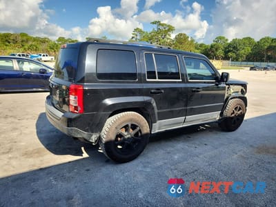 Trzecie zdjęcie samochodu z tyłu: 2012 JEEP PATRIOT SPORT VIN:1C4NJPBAXCD538977 - miniatura