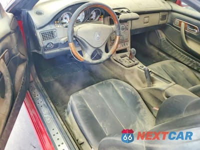 Zdjęcie 8 z 12 samochodu: 2001 MERCEDES-BENZ SLK 320 VIN:WDBKK65F91F200746 - miniatura