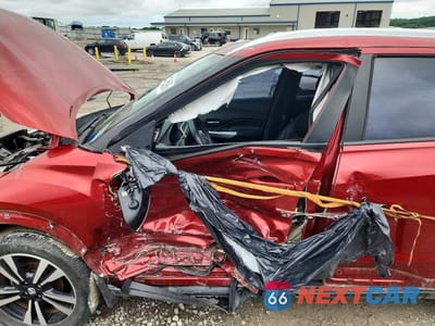 Zdjęcie 7 z 13 samochodu: 2018 NISSAN KICKS SR VIN:3N1CP5CU1JL531882 - miniatura