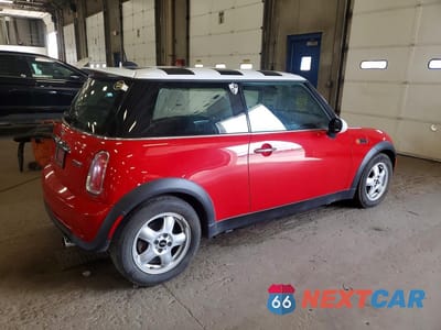 Trzecie zdjęcie samochodu z tyłu: 2006 MINI COOPER VIN:WMWRC33586TK68614 - miniatura