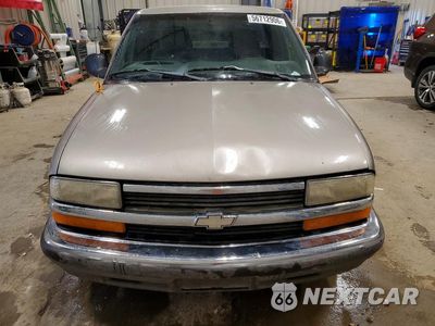 Piąte zdjęcie samochodu w środku: 1998 CHEVROLET S TRUCK S10 VIN:1GCCS1949W8222940 - miniatura