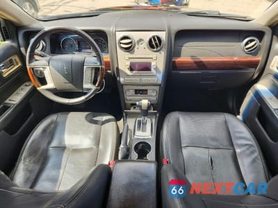 Zdjęcie 8 z 12 samochodu: 2009 LINCOLN MKZ VIN:3LNHM28T49R608307 - miniatura