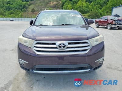 Piąte zdjęcie samochodu w środku: 2013 TOYOTA HIGHLANDER PLUS VIN:5TDBK3EH5DS275871 - miniatura