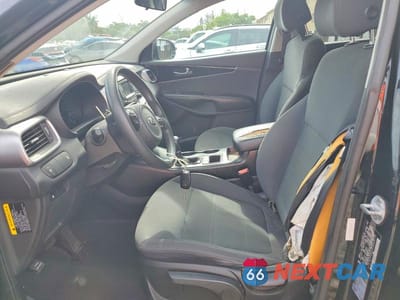 Zdjęcie 7 z 12 samochodu: 2018 KIA SORENTO L VIN:5XYPG4A33JG424777 - miniatura