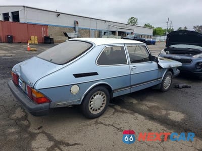Trzecie zdjęcie samochodu z tyłu: 1988 SAAB 900 S VIN:YS3AK35D4J3021213 - miniatura