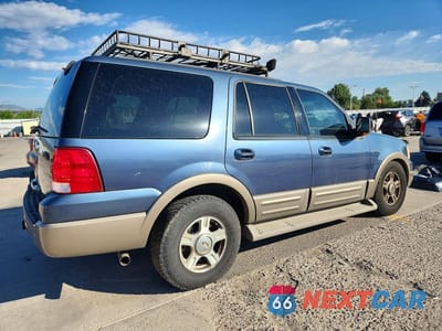 Trzecie zdjęcie samochodu z tyłu: 2004 FORD EXPEDITION EDDIE BAUER VIN:1FMFU18L94LB45508 - miniatura