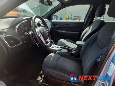 Zdjęcie 7 z 12 samochodu: 2013 CHRYSLER 200 TOURING VIN:1C3CCBBBXDN596021 - miniatura
