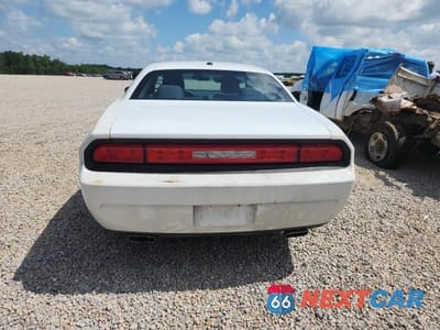 Zdjęcie 6 z 12 samochodu: 2014 DODGE CHALLENGER SXT VIN:2C3CDYAGXEH274325 - miniatura