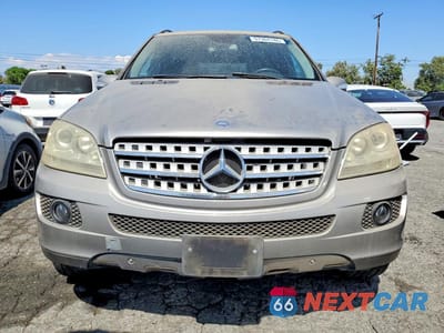 Piąte zdjęcie samochodu w środku: 2006 MERCEDES-BENZ ML 500 VIN:4JGBB75E06A057815 - miniatura