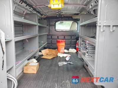 Zdjęcie 10 z 13 samochodu: 2021 CHEVROLET EXPRESS G2500 VIN:1GCWGAFP3M1228090 - miniatura