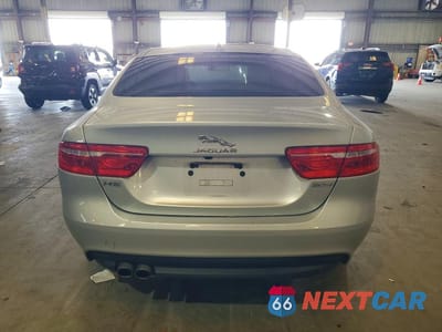 Zdjęcie 6 z 12 samochodu: 2017 JAGUAR XE VIN:SAJAR4BN6HA955502 - miniatura