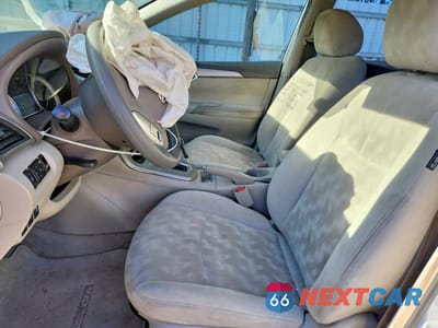 Zdjęcie 7 z 12 samochodu: 2013 NISSAN SENTRA S VIN:3N1AB7AP8DL769974 - miniatura