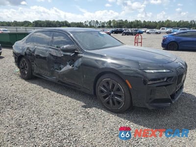 Czwarte zdjęcie samochodu z boku: 2026 BMW 760 XI VIN:WBA33EJ08TCX42873 - miniatura