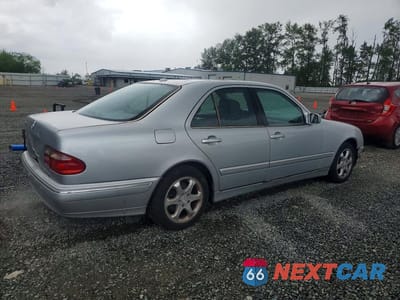 Trzecie zdjęcie samochodu z tyłu: 2002 MERCEDES-BENZ E 320 VIN:WDBJF65J82B477322 - miniatura