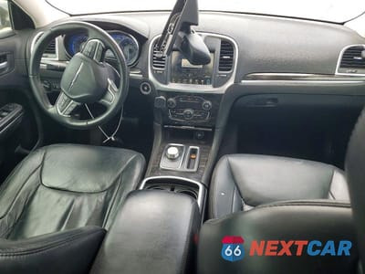 Zdjęcie 8 z 13 samochodu: 2015 CHRYSLER 300 LIMITED VIN:2C3CCAAG6FH930936 - miniatura