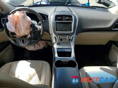 Zdjęcie 8 z 13 samochodu: 2016 LINCOLN MKX SELECT VIN:2LMTJ8KR6GBL27712 - miniatura