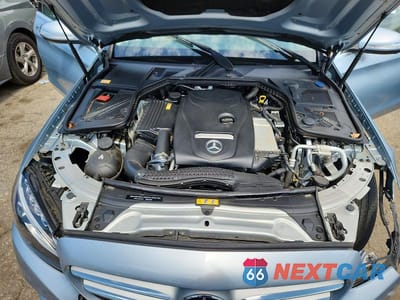 Zdjęcie 11 z 12 samochodu: 2015 MERCEDES-BENZ C 300 4MATIC VIN:55SWF4KB9FU063329 - miniatura