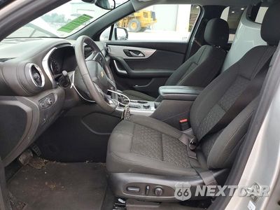 Zdjęcie 7 z 13 samochodu: 2021 CHEVROLET BLAZER 2LT VIN:3GNKBCR42MS554253 - miniatura