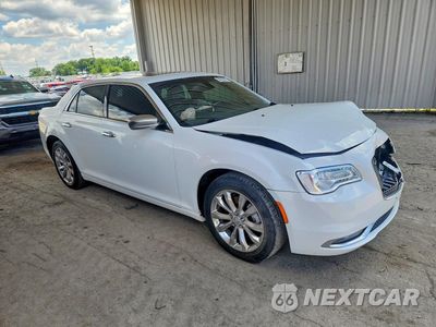 Czwarte zdjęcie samochodu z boku: 2015 CHRYSLER 300C PLATINUM VIN:2C3CCASG8FH792900 - miniatura