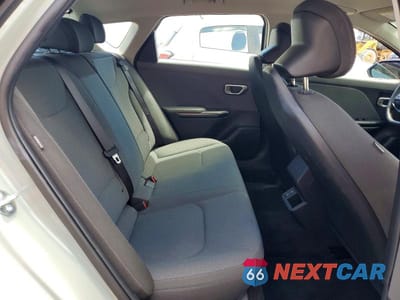 Zdjęcie 10 z 12 samochodu: 2025 KIA K4 LXS VIN:3KPFT4DEXSE141747 - miniatura