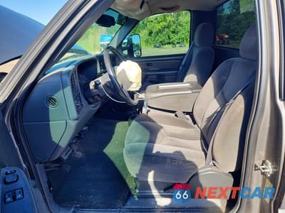 Zdjęcie 7 z 12 samochodu: 2007 CHEVROLET SILVERADO K2500 HEAVY DUTY VIN:1GCHK24U27E194503 - miniatura