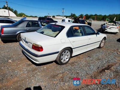 Trzecie zdjęcie samochodu z tyłu: 2001 BMW 740 IL VIN:WBAGH83451DP27940 - miniatura