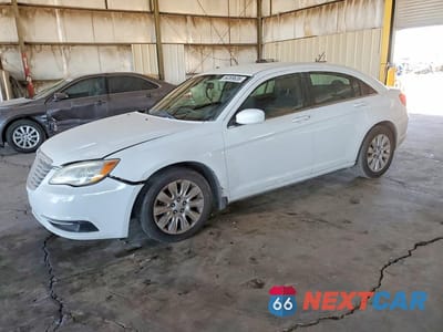 2014 CHRYSLER 200 LX 1C3CCBAB3EN212759 - główne zdjęcie licytacji z USA - miniatura