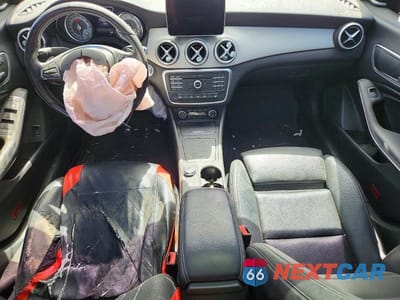 Zdjęcie 8 z 13 samochodu: 2016 MERCEDES-BENZ CLA 250 VIN:WDDSJ4EB6GN290559 - miniatura