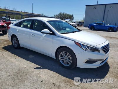 Czwarte zdjęcie samochodu z boku: 2015 HYUNDAI SONATA SE VIN:5NPE24AF0FH167285 - miniatura