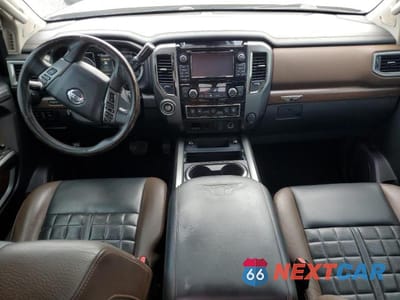 Zdjęcie 8 z 12 samochodu: 2017 NISSAN TITAN XD PLATINUM RESERVE VIN:1N6AA1F27HN508512 - miniatura