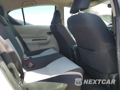 Zdjęcie 10 z 12 samochodu: 2013 TOYOTA PRIUS C TWO VIN:JTDKDTB34D1051734 - miniatura