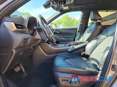Zdjęcie 7 z 14 samochodu: 2022 TOYOTA HIGHLANDER XSE VIN:5TDJZRBHXNS212894 - miniatura