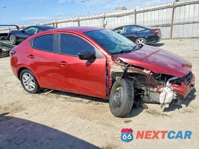 Czwarte zdjęcie samochodu z boku: 2017 TOYOTA YARIS IA BASE VIN:3MYDLBYV7HY178799 - miniatura