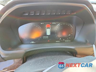 Zdjęcie 9 z 13 samochodu: 2016 VOLVO XC90 T6 VIN:YV4A22PK9G1069563 - miniatura